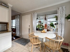 Building Photo - 2909 Laurelridge Dr