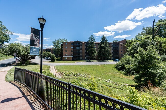Foto del edificio - The Colony Apartments