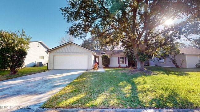 Building Photo - 8336 Spicewood Dr