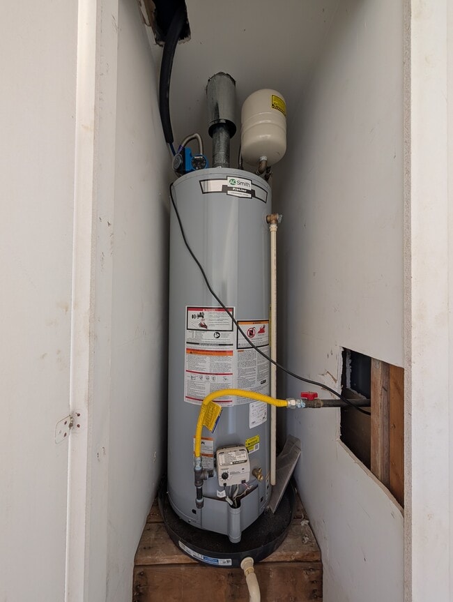 Gas water tank - 8701 NW 116th St