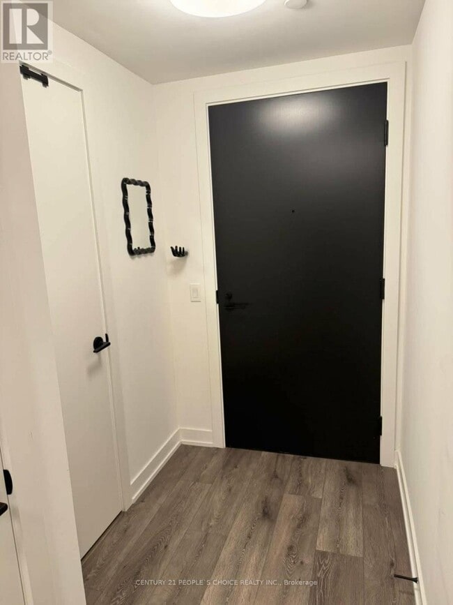 Photo du bâtiment - 127 Broadway Ave