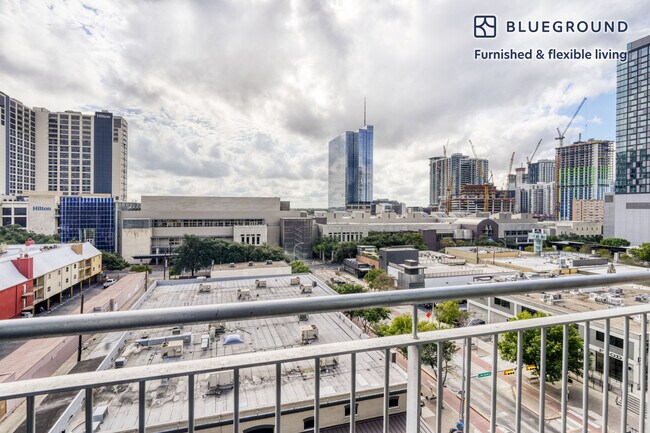 Foto del edificio - 301 Brazos St