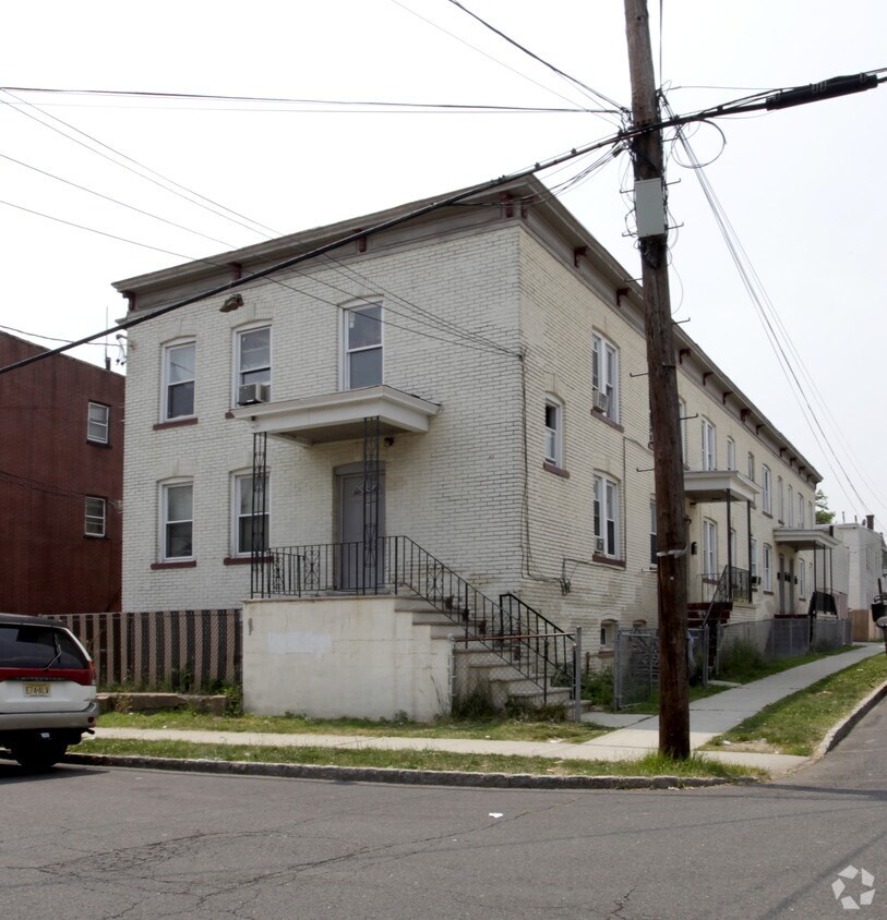 Primary Photo - 197 Grant St