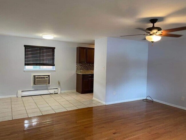 Foto del edificio - 97 Bishop Dr