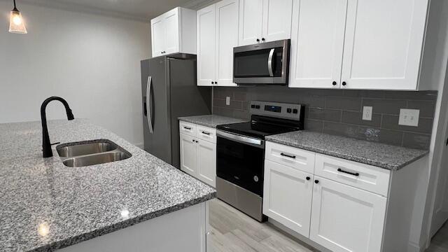 Building Photo - 1913 Cypress Ln