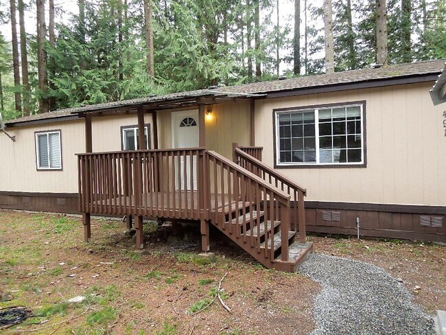 Foto del edificio - Remodeled 3 Bedroom Home with 2 Car Garage!