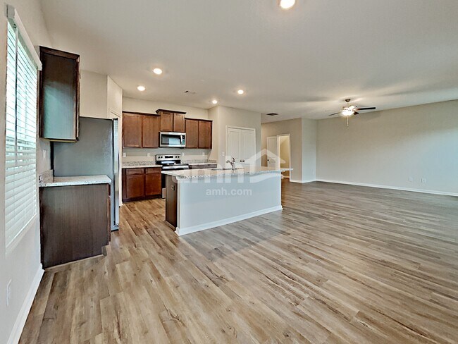 Building Photo - 4875 Bridle Path