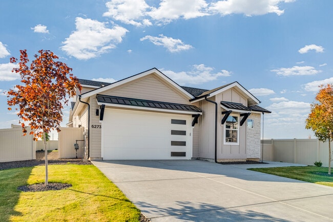 Building Photo - 6273 S Binky Ave