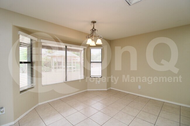 Building Photo - 4526 W Orchid Ln