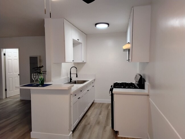 Interior Photo - KENT