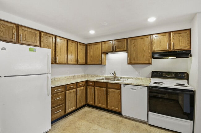 Kitchen - Ridgeview Heights Apartments
