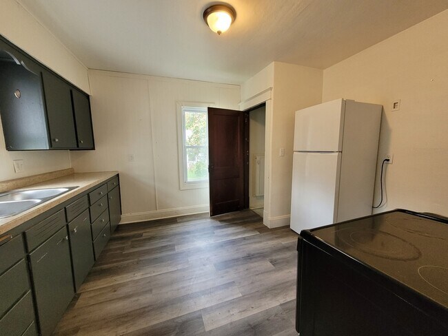 Foto del edificio - 909 N Drew St