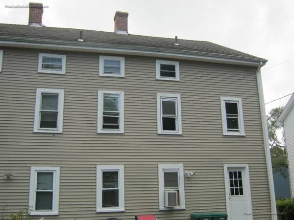 Building Photo - 531 S Main St