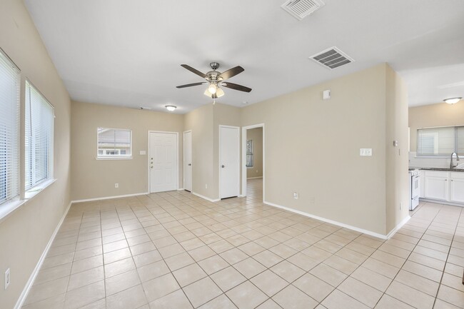 Building Photo - 6158 Settlers Lake Cir E