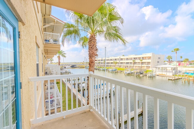 Building Photo - Compass Bay Apartments