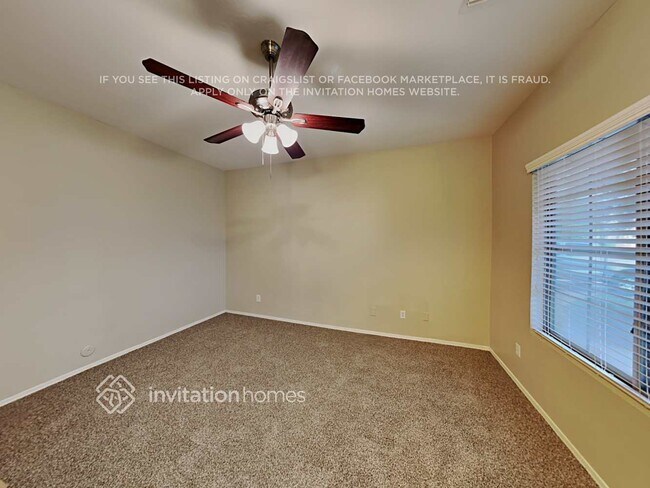 Building Photo - 4234 E Westchester Dr