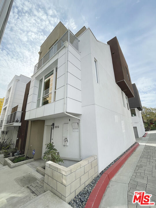 Foto del edificio - 2213 Selig Dr