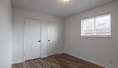 Building Photo - 1010 Behmann St
