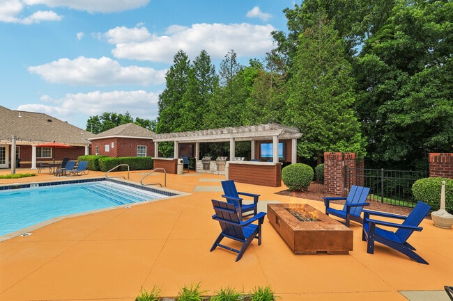 Building Photo - Cross Creek at Murfreesboro