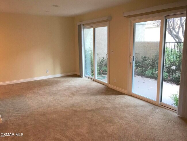 Foto del edificio - 3719 Summershore Ln