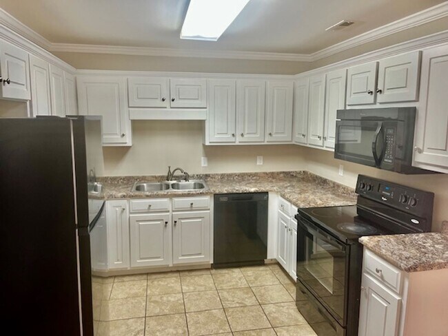 Foto del edificio - Huffaker Rd #240