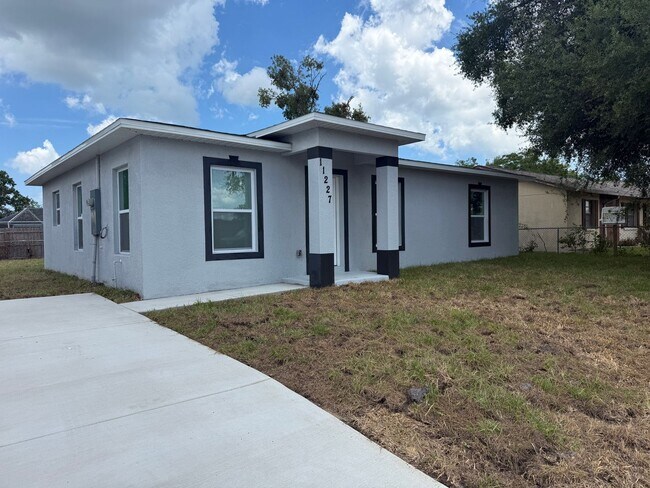 Foto del edificio - 3 Bed 2 Bath Home in Port Richey!