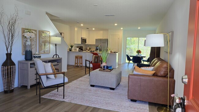 Foto del edificio - 6823 Lake Mist Ln