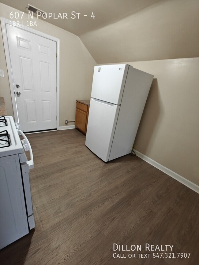 Foto del edificio - 607 N Poplar St