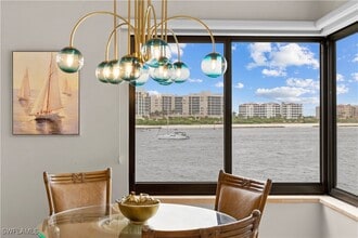 Building Photo - 524 La Peninsula Blvd