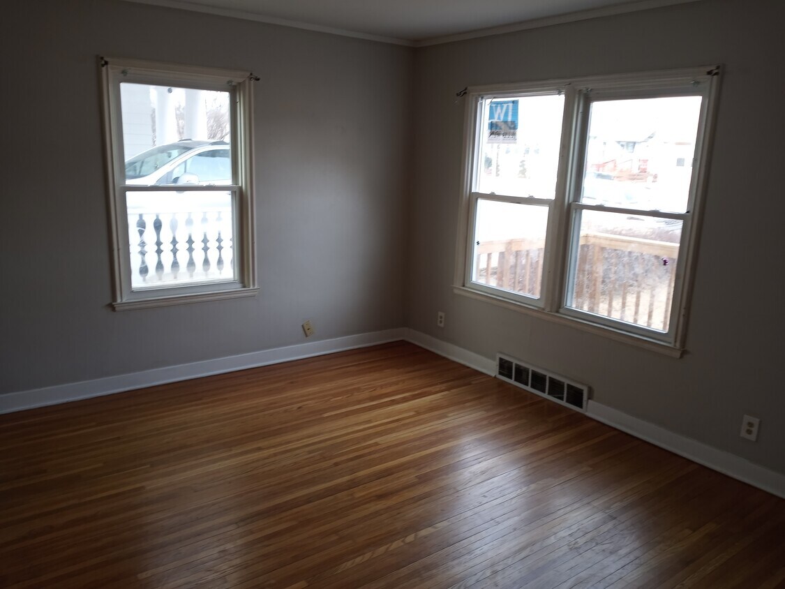 main - 2123 mcdonald st