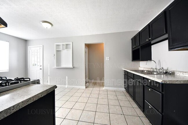 Building Photo - 4621 Silver Leaf Dr