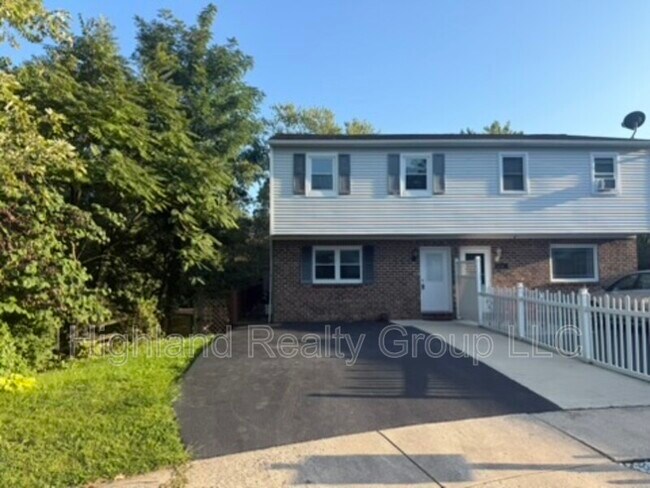 Building Photo - 1008 Cloverton Dr
