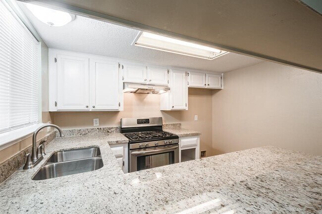 Building Photo - 2053 Country Village Blvd