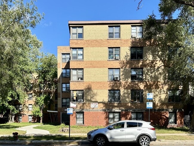 Building Photo - 1360 W Touhy Ave