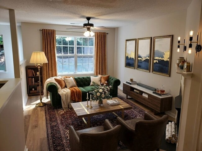 Building Photo - 9906 Birch Knoll Ct