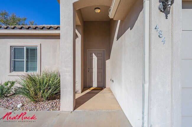 Foto del edificio - Spacious 2 Bedroom Hurricane Townhome - Pe...