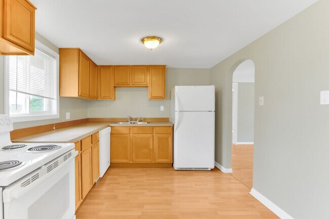 Building Photo - Newly Remodeled 3 Bedroom 1 Bath Home