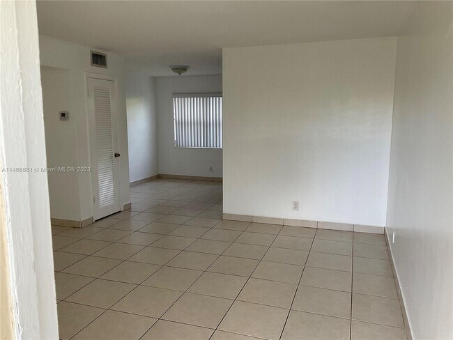 Foto del edificio - 5271 SW 90th Way