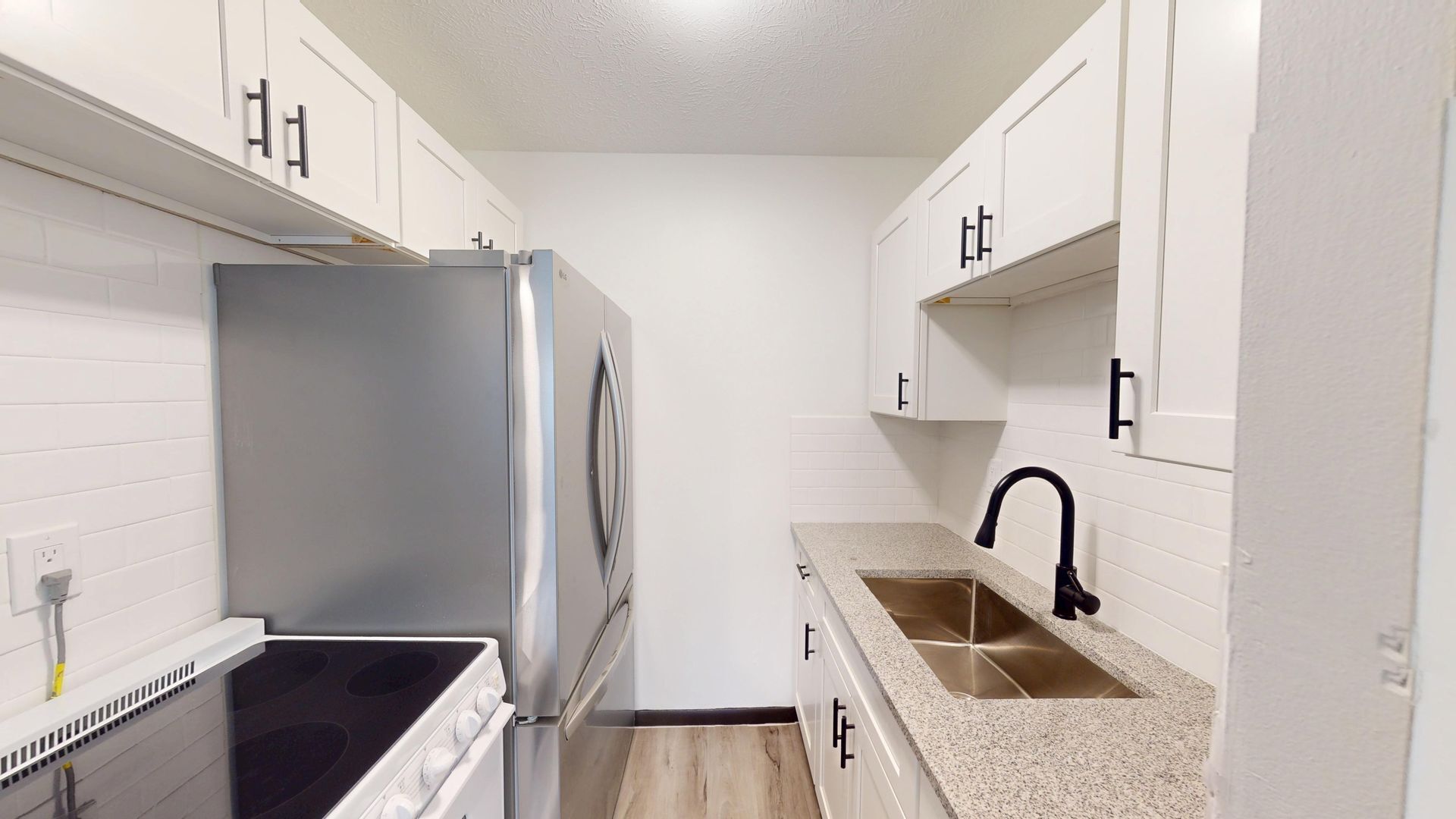 Riveredge Lofts – Westpark Apartment-Newly Renovated!