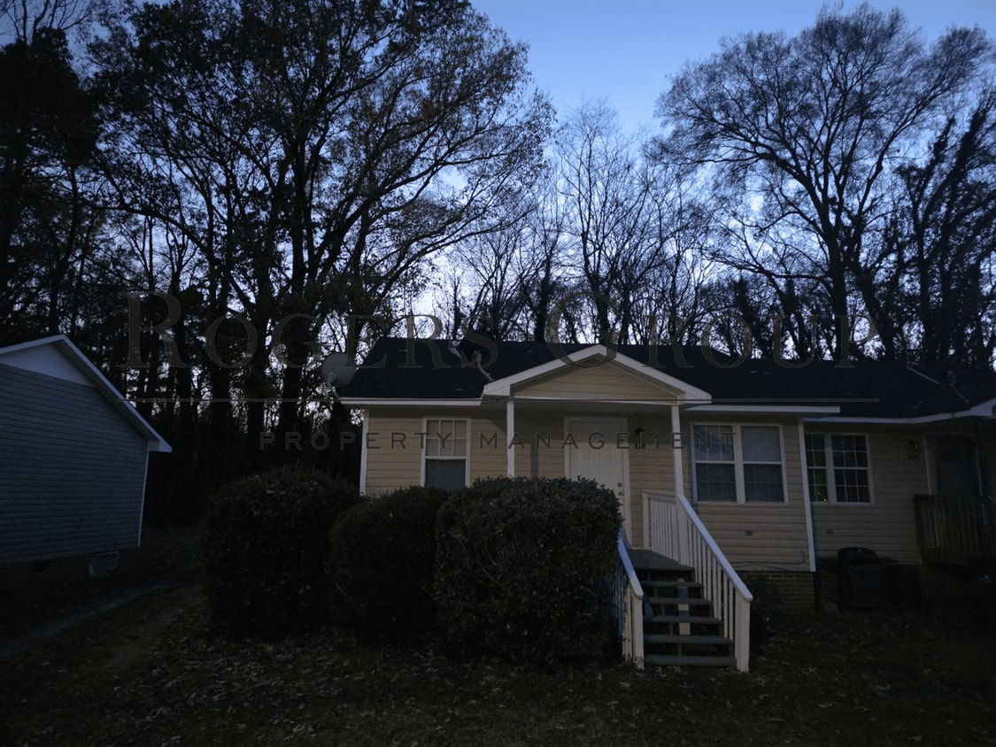 Foto principal - #450 - 208-210 Cooper St Duplex