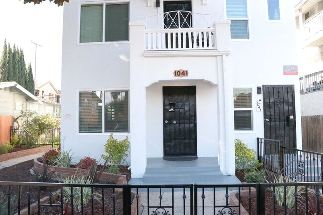 Building Photo - 1041 Dawson Ave