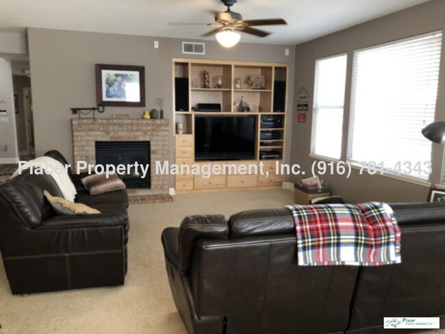 Building Photo - 124 Hinckley Ct