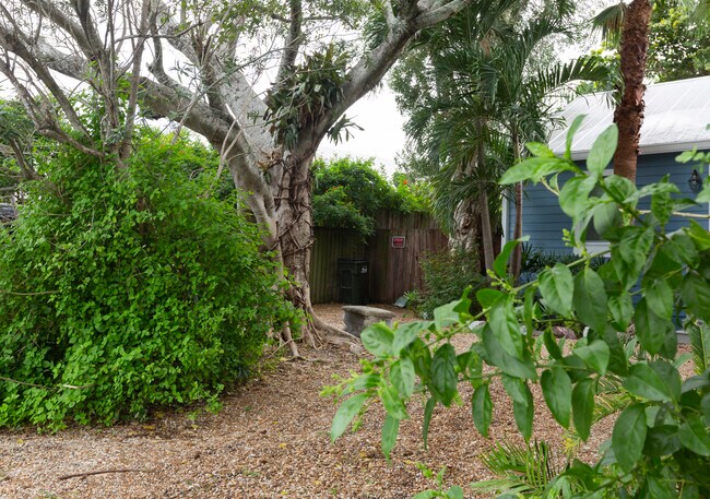 Foto del edificio - 304 SE 3rd Ave