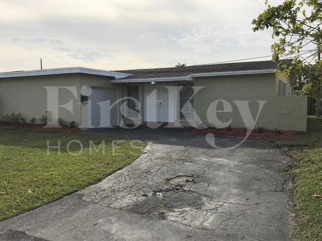 Building Photo - 9280 Sunset Strip