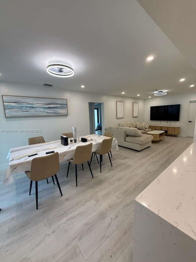 Foto del edificio - 2227 Roosevelt St