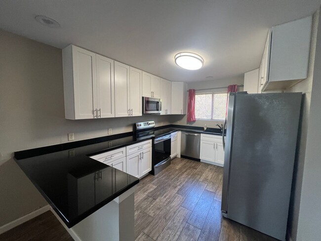 Foto del edificio - 390 Fairway Oaks Dr