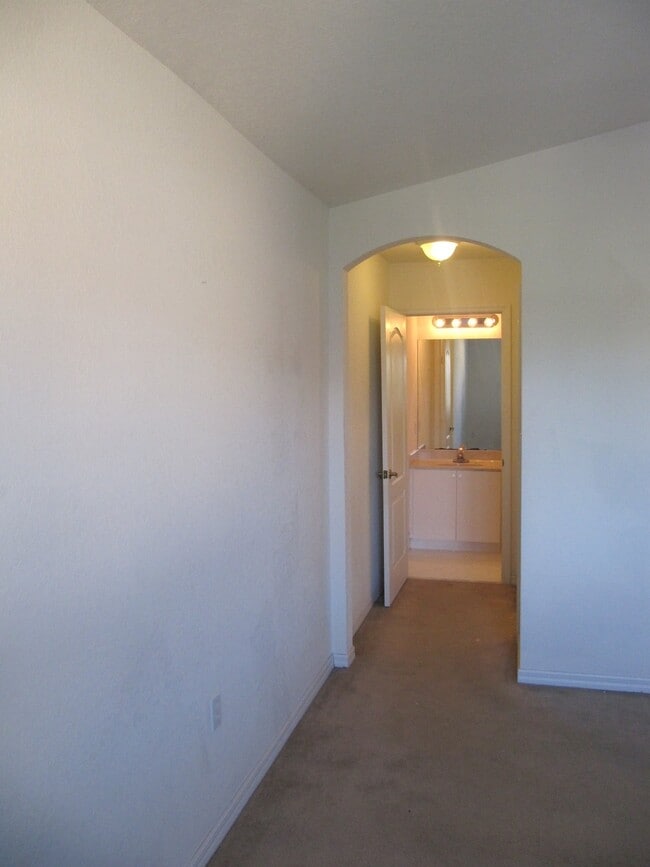 Foto del edificio - 8858 W Flagler St