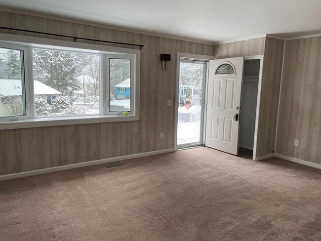 Building Photo - 93 Cedar Hill Rd