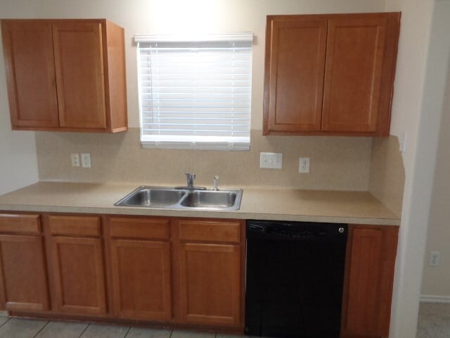 Building Photo - 1615 Redbud Grove Ct