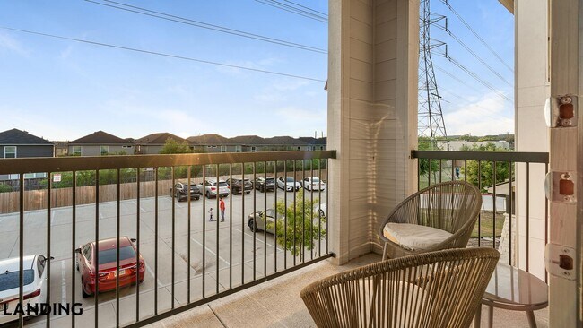 Foto del edificio - 4835 Usaa Blvd